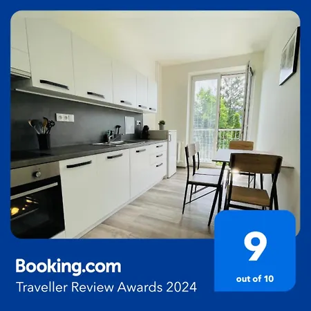 Apartment Zarohem 2 Bedrooms In Center With Balcony