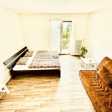 Zarohem 2 Bedrooms In Center With Balcony